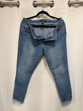 d. jeans Light Blue Ankle Crop Stretch Jeans